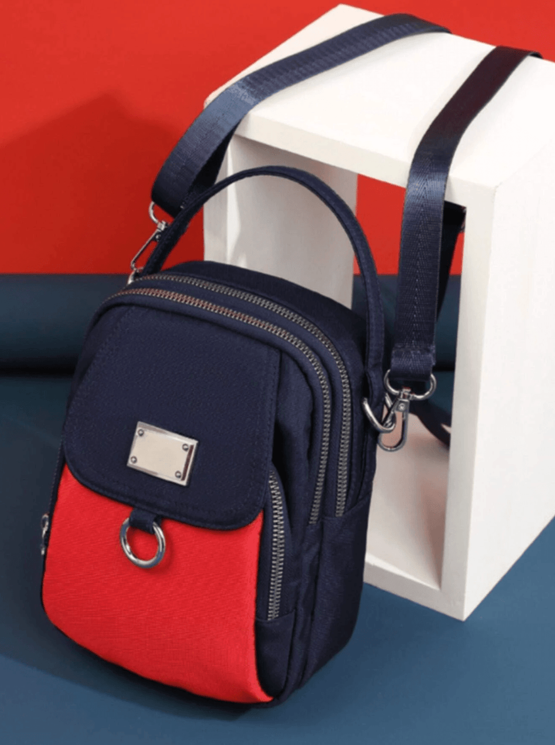 Noor - Classic Messenger Bag